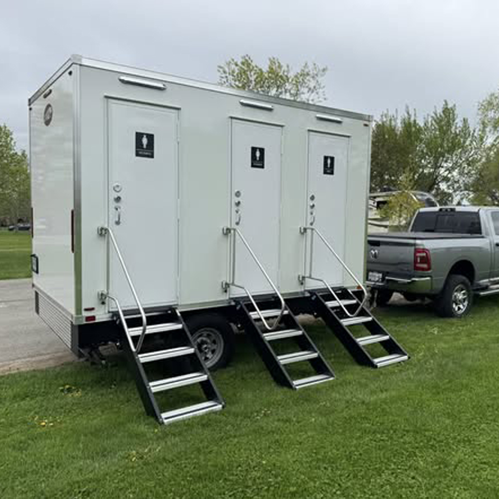 Outdoor 3-Rooms Mobile Toilet  - огляд і ціна Outdoor Camping Toilet